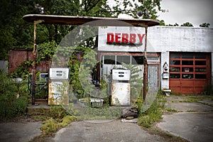 Missouri, United States, circa June 2016 - old abandoned Derby gas station on route 66