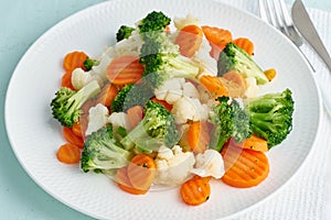 Mix of boiled vegetables. Broccoli, carrots, cauliflower. Steamed vegetables for dietary low-calorie diet. FODMAP, dash diet,