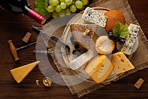 Mix cheese on wooden board