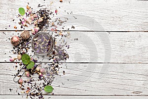 Mix of herbal and fruit dry teas