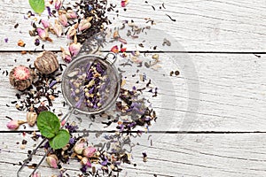 Mix of herbal and fruit dry teas