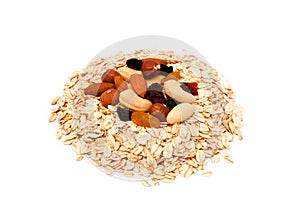 Mix nuts, raisins and oatmeal