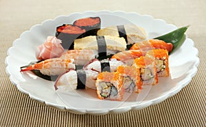 Mix sushi