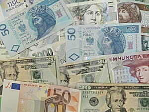 Mixed currency notes