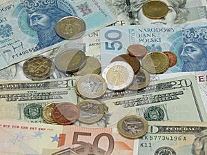 Mixed currency notes