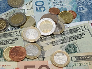 Mixed currency notes