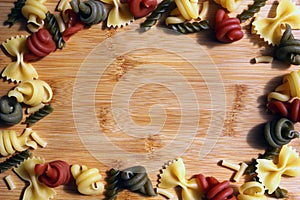 Mixed dried pasta border