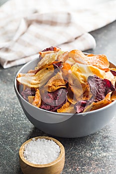 Mixed fried vegetable chips