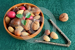 Mixed nuts in the shell