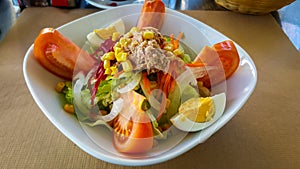Mixed salad diete mediterran photo