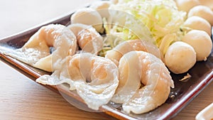 Mixed shrimp dumplings, fish ball on dish