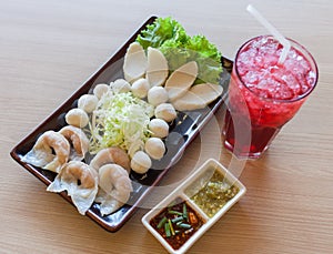 Mixed shrimp dumplings, fish ball