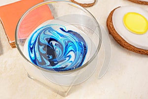 Mixing blue pigment