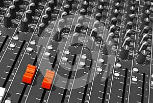 Mixing desk of a dj