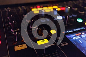 Mixing Music / DJ Mixer