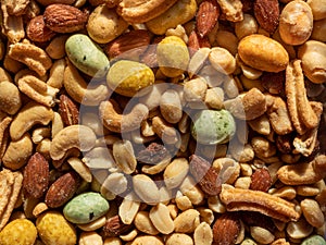 Mixture of nuts