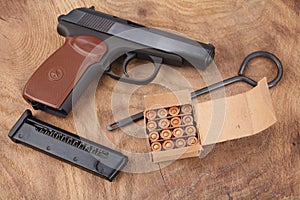 9mm russian handgun with ammunitions