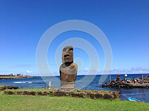 Moai in Hanga Roa