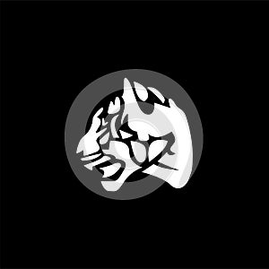 Tiger Head icon logo illustration on black background simple vektor eps 10