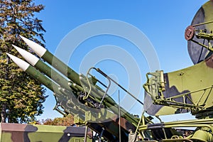 Mobile air defense missile system