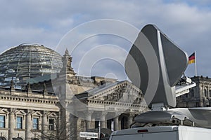 Mobile antenna system outside the Bundestag, Berlin