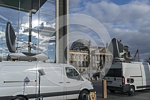 Mobile antenna system outside the Bundestag, Berlin