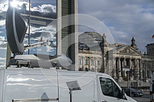 Mobile antenna system outside the Bundestag, Berlin