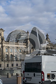 Mobile antenna system outside the Bundestag, Berlin