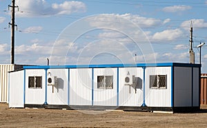 Mobile building in industrial site