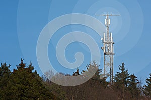 Mobile network radio mast