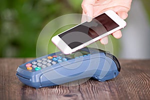 Mobile payment consumption on table