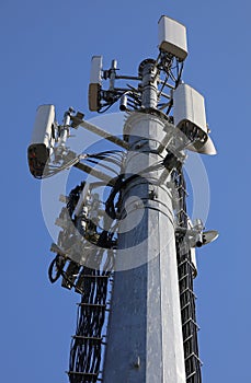 mobile phone repeaters for receiving data and phone calls