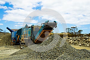 Mobile Rock Crusher Machine