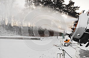 Mobile snow guns