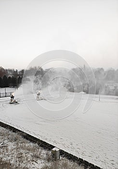 Mobile snow guns