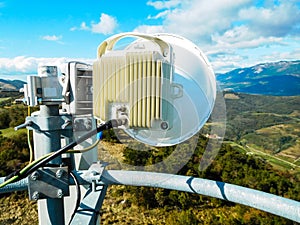 Mobile telephone network base station telecommunication tower with smart cellular antenna