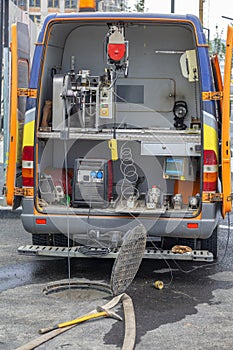Mobile TV inspection vehicle for the examination of sewers