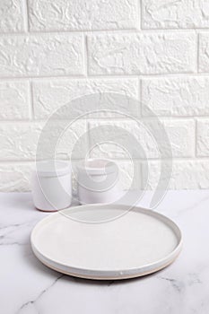 Mockup empty plate on kitchen table