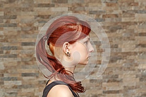 Model with colored tail and hidden undercut