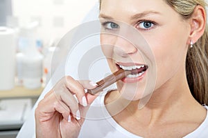 Model with nice teeth