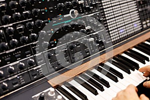 Modern analog synthesizer