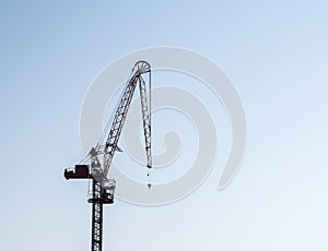 Modern construction crane with serious drooping problem