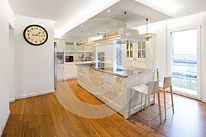 Modern cream kitchen