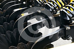 Modern cultivator for cultivating the land