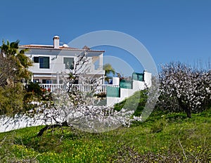 Modern house on the Algarve coast - Portugal