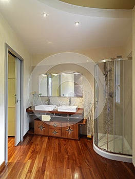 Modern and luxurious bathroom