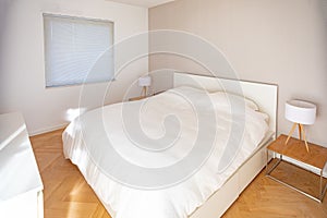 Modern, minimalistic bedroom