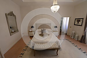 Modern yet minimalistic bedroom furniture