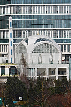 Modern mosque. Mahalle Finanskent, Umraniye, Istanbul, Turkey