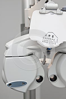 Modern optometrist diopter